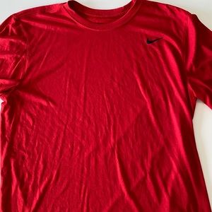 Men’s Nike shirt